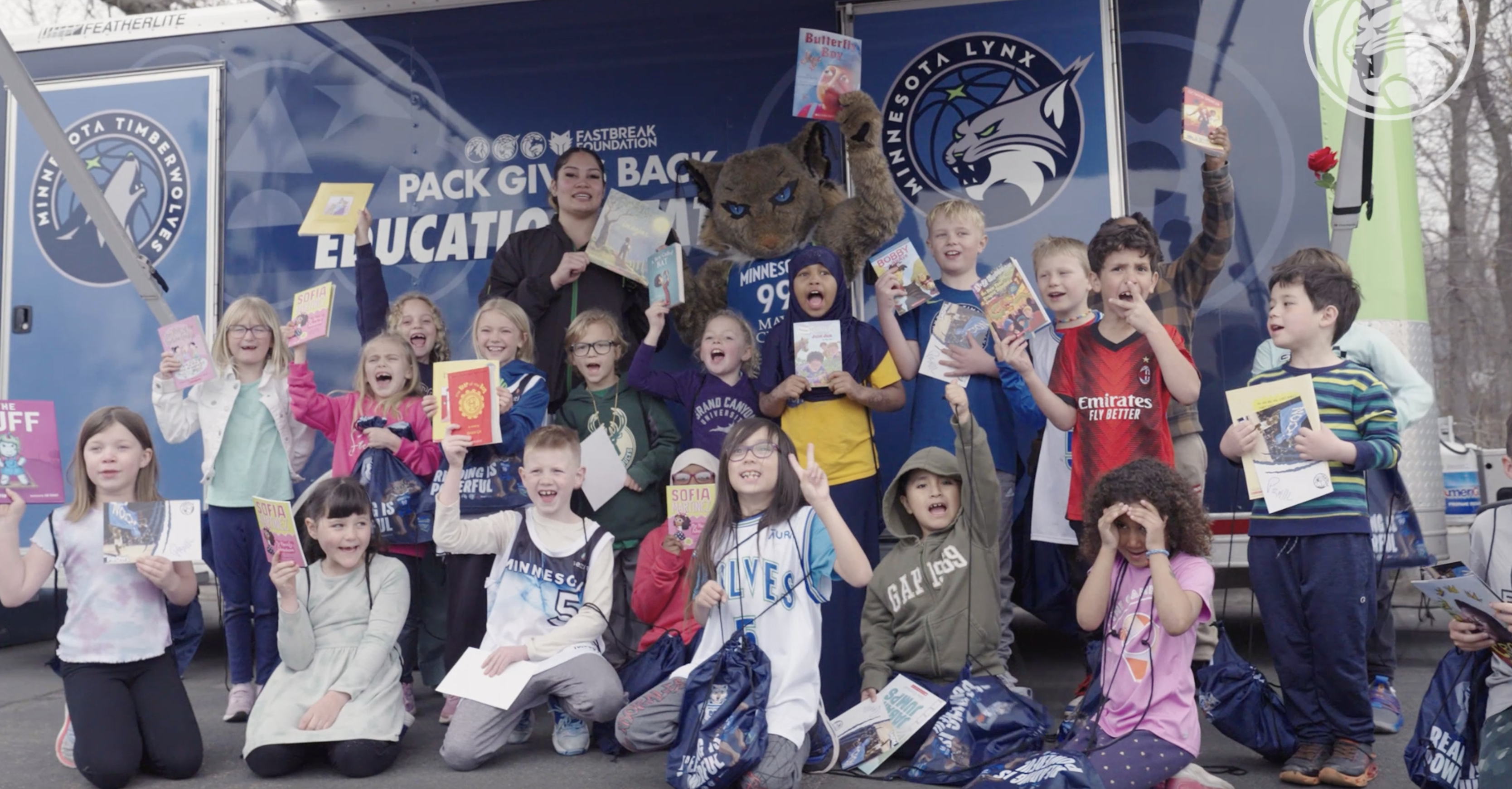 Alissa Pili Visits Birchview Elementary